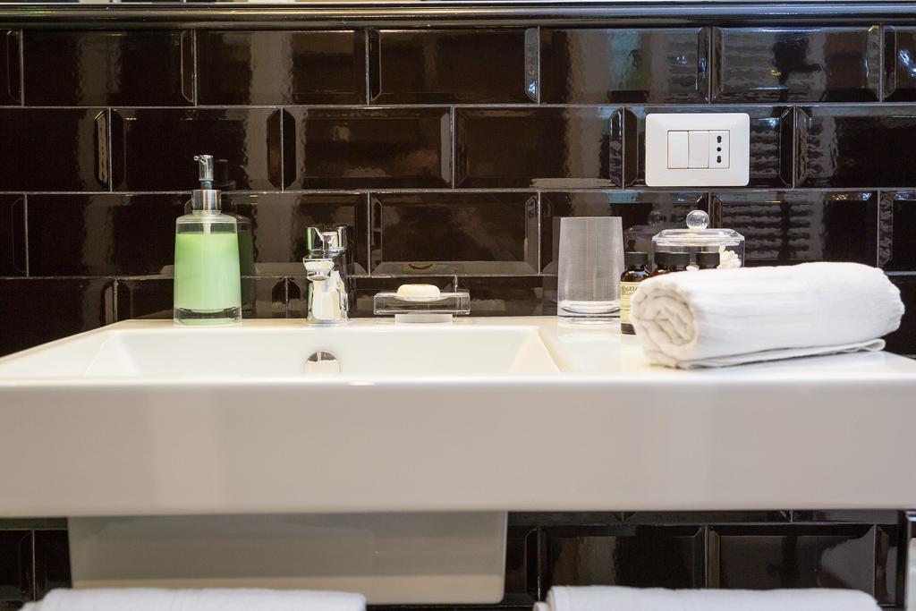App Condotti Luxury Apartment In Roma Exterior foto